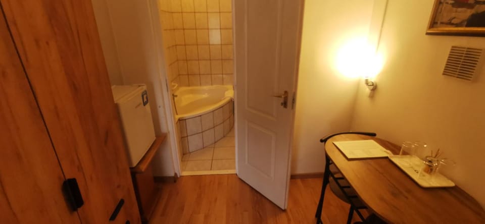 Bathroom, Photo of the whole room, Bath