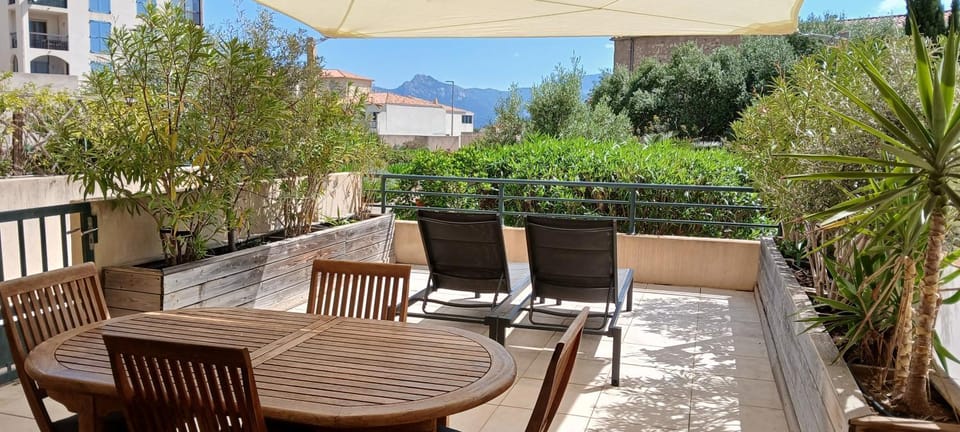 Studio 4 personnes à Calvi, toutes commodités à pied Apartment in Calvi