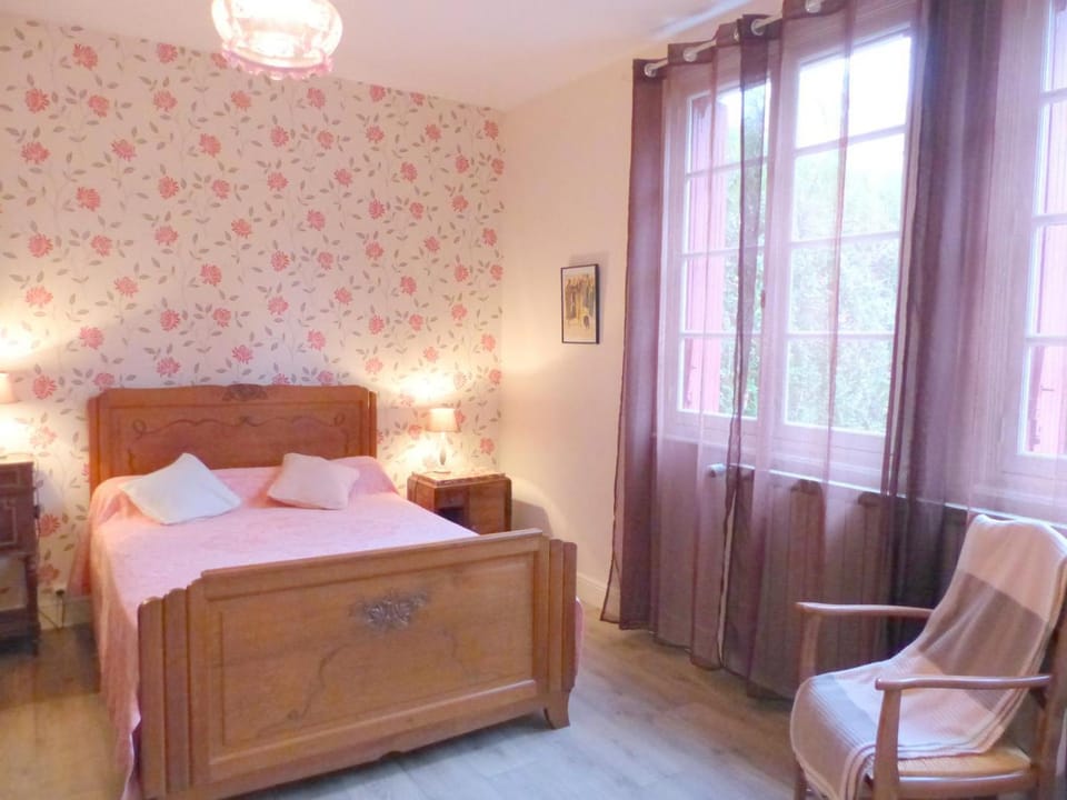 Maison indépendante près village médiéval - FR-1-489-15 House in Auvergne-Rhône-Alpes