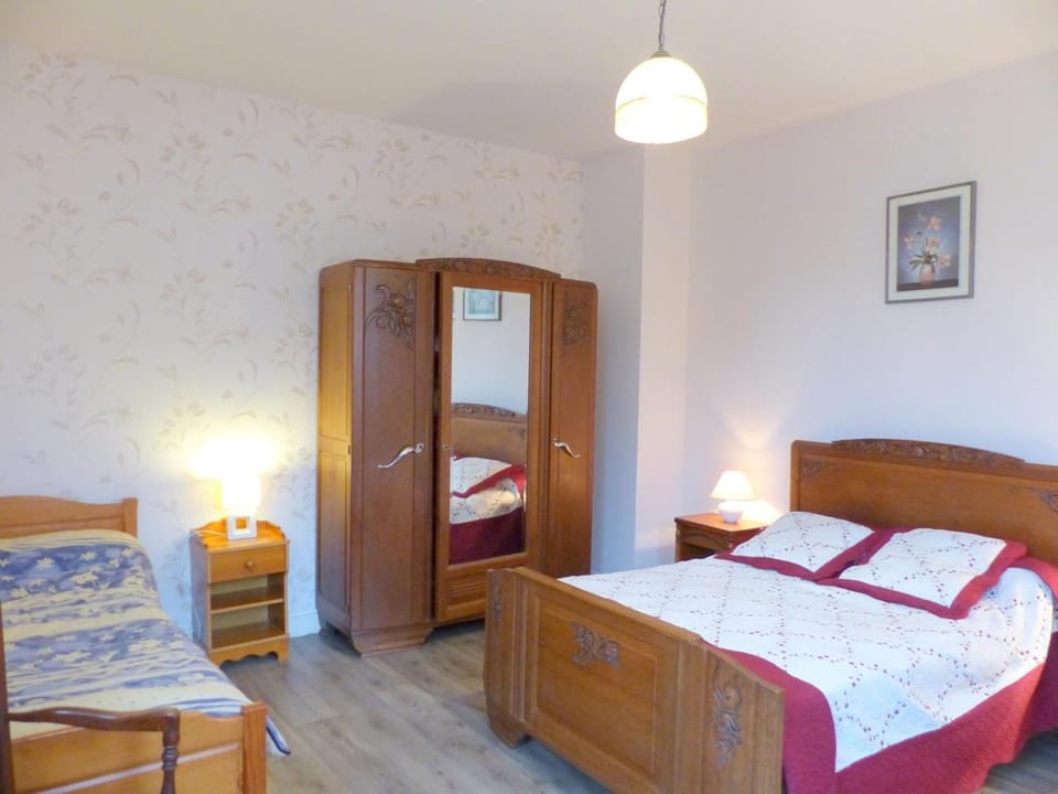 Maison indépendante près village médiéval - FR-1-489-15 House in Auvergne-Rhône-Alpes