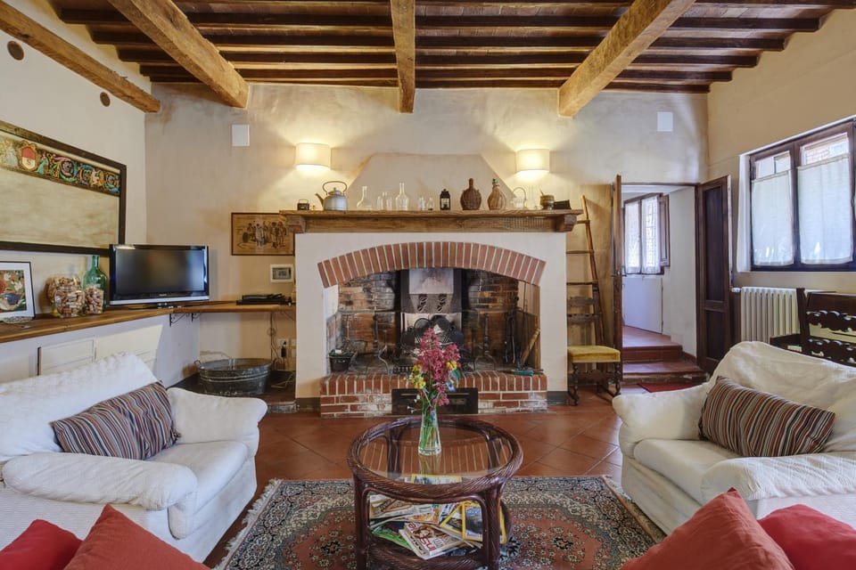 Casa di Leo with pool House in Tuscany