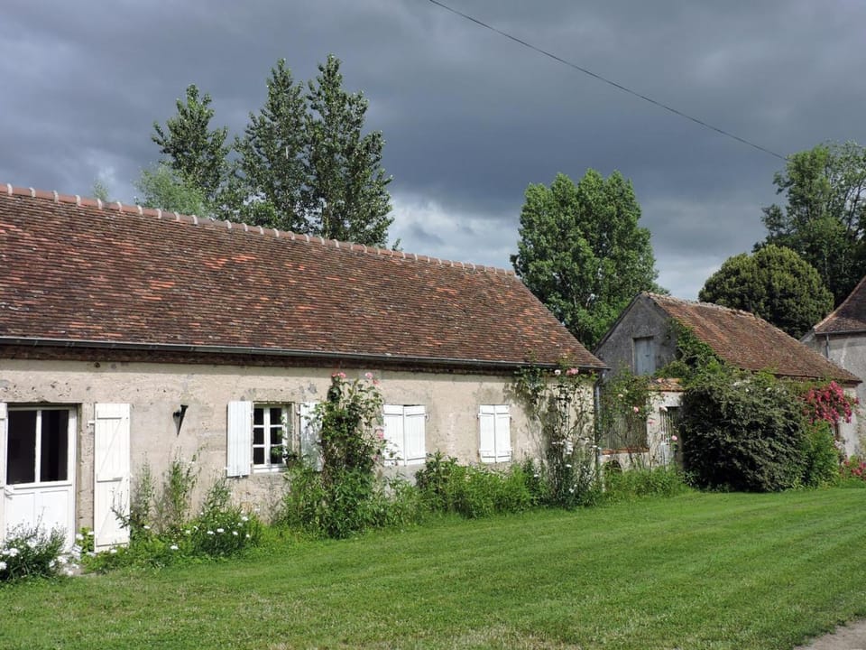 Maison de campagne charmante avec jardin au Château de Vesset - FR-1-489-64 House in Auvergne-Rhône-Alpes