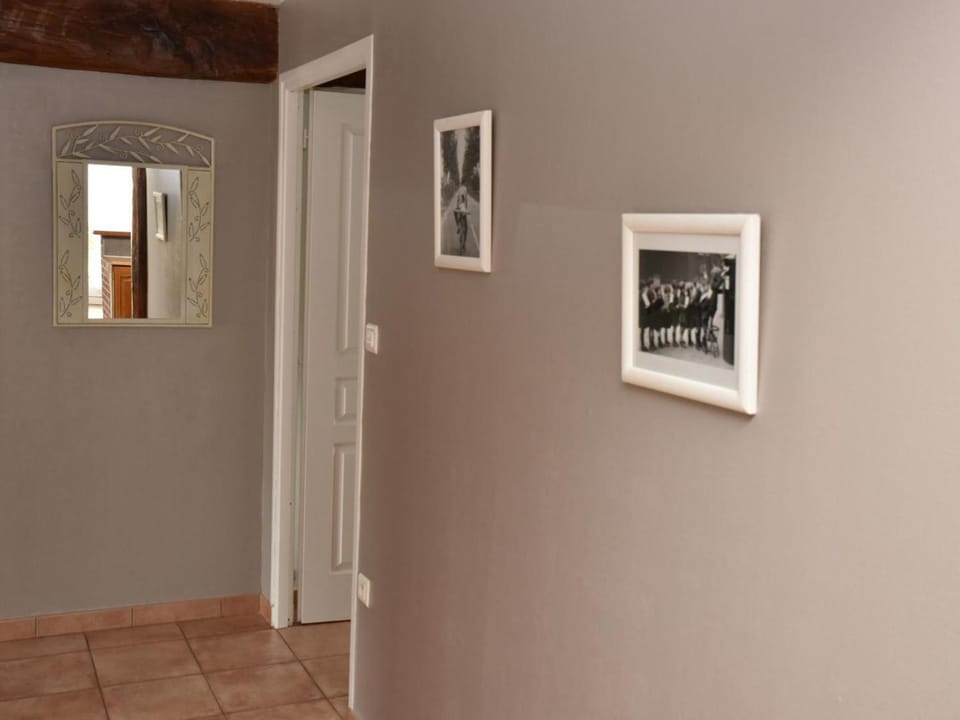 Gîte avec grand jardin et terrasse à Cressanges - FR-1-489-78 House in Auvergne-Rhône-Alpes