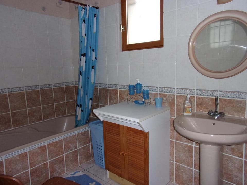 Fermette rénovée, animaux acceptés, internet, Montluçon proche - FR-1-489-83 House in Auvergne-Rhône-Alpes