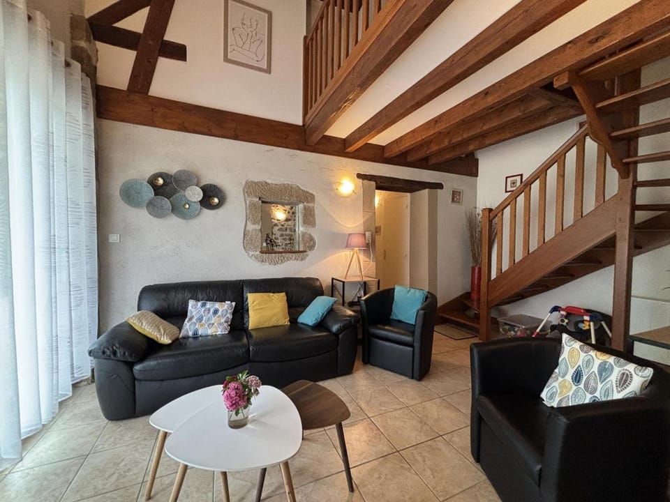 Charmante fermette avec jardin, animaux acceptés - FR-1-489-87 House in Auvergne-Rhône-Alpes
