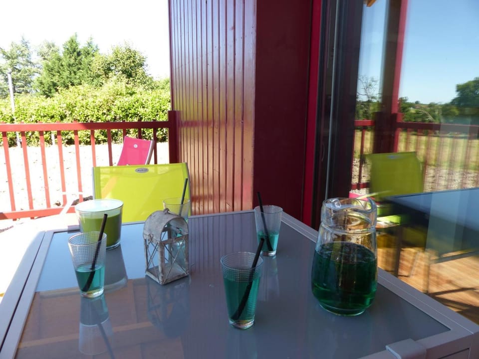 Gîte familial dans le bocage Bourbonnais avec jardin privé - FR-1-489-93 House in Auvergne-Rhône-Alpes