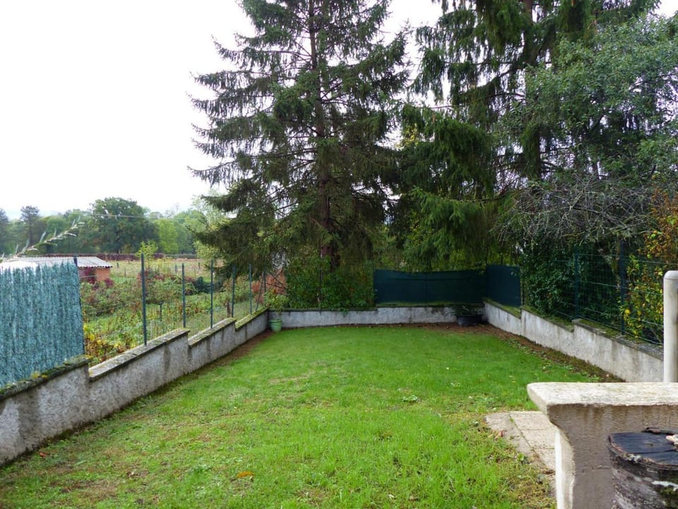 Gîte charmant proche de la Sioule avec jardin privé - FR-1-489-96 House in Auvergne-Rhône-Alpes