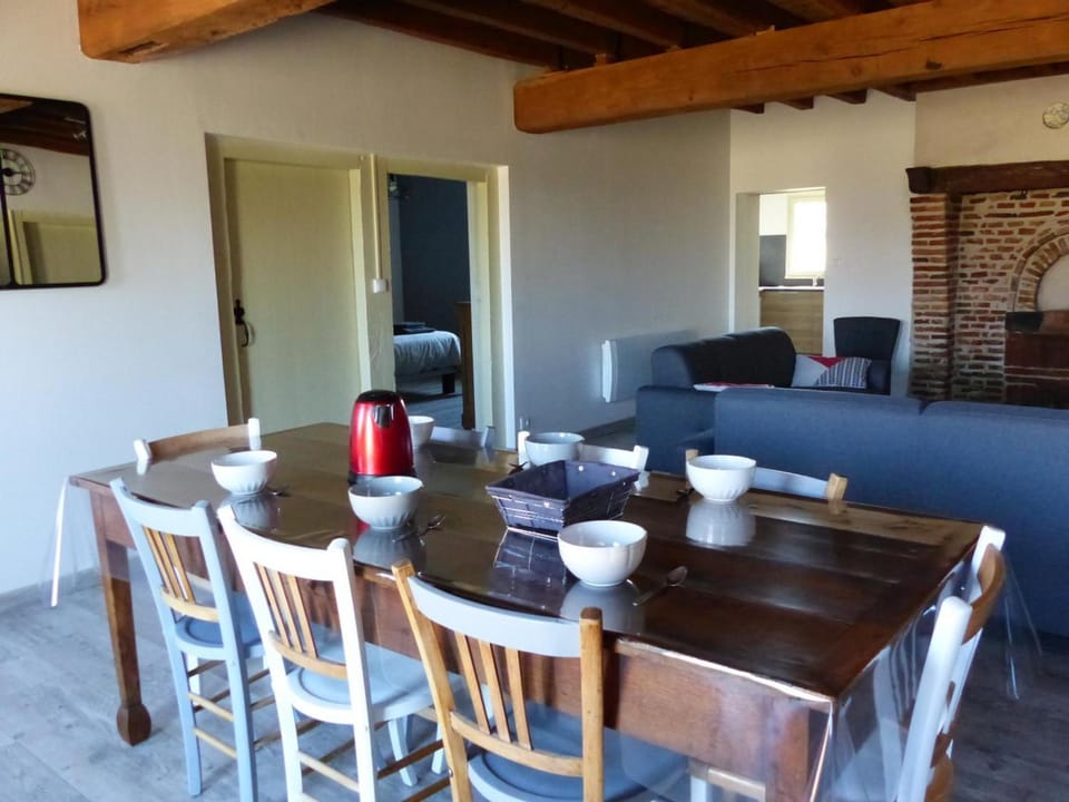 Maison de vacances à la campagne, animaux admis - FR-1-489-99 House in Auvergne-Rhône-Alpes