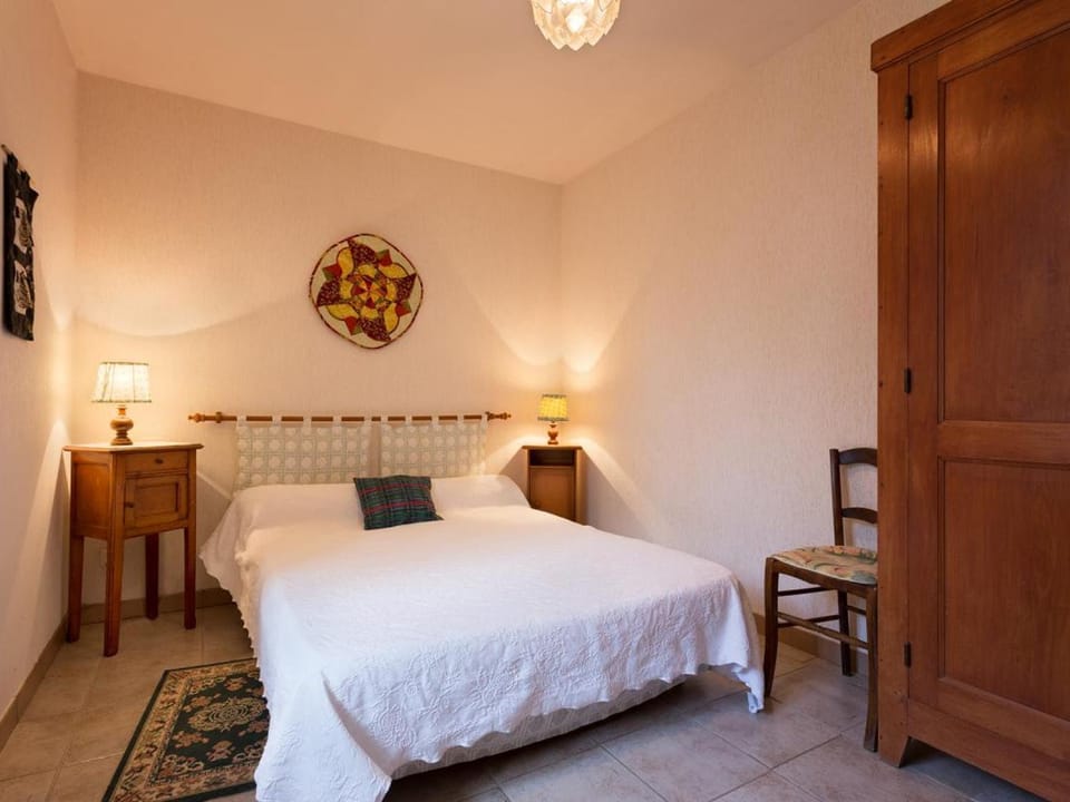 Gîte montagnard avec 3 chambres, jardin clos, terrasse couverte, animaux acceptés, proche Vichy. - FR-1-489-101 House in Auvergne-Rhône-Alpes