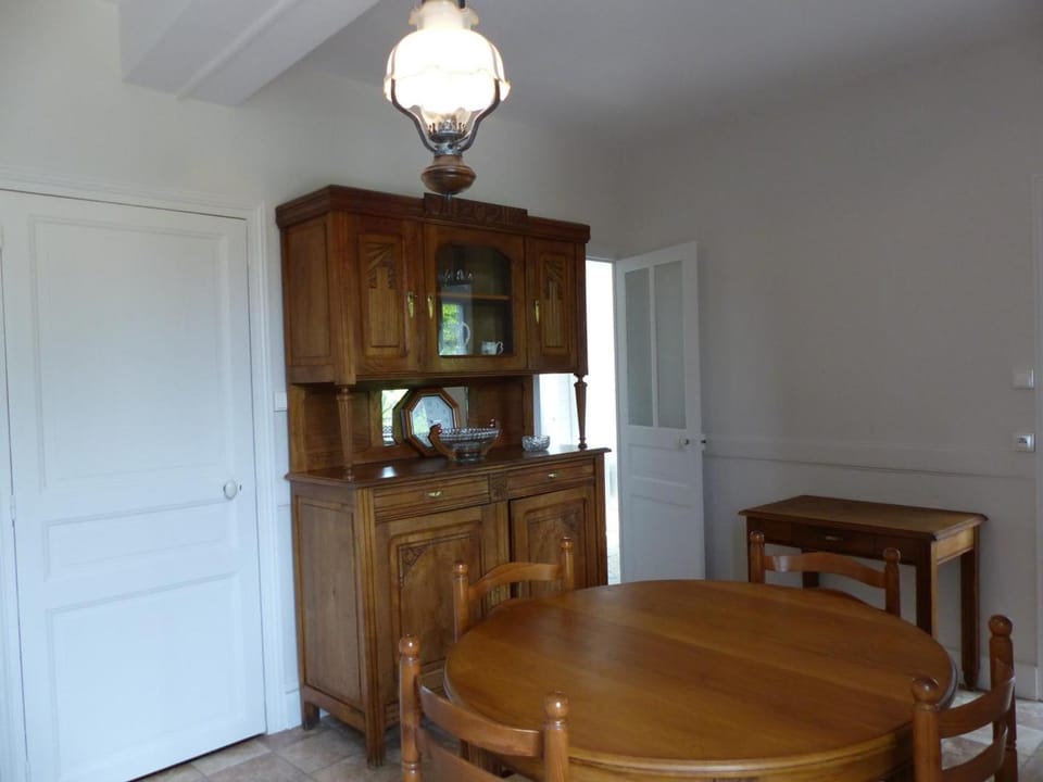 Gîte de charme à Saint-Bonnet-de-Rochefort avec jardin privatif - FR-1-489-105 House in Auvergne-Rhône-Alpes