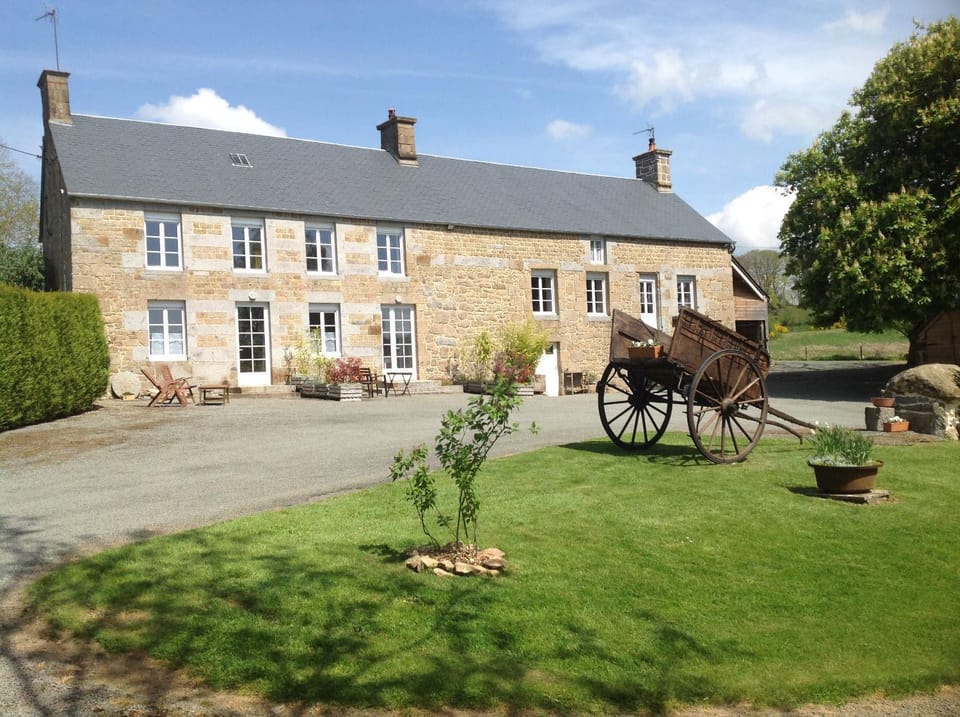 LES ROCAILLES Bed and Breakfast in Normandy