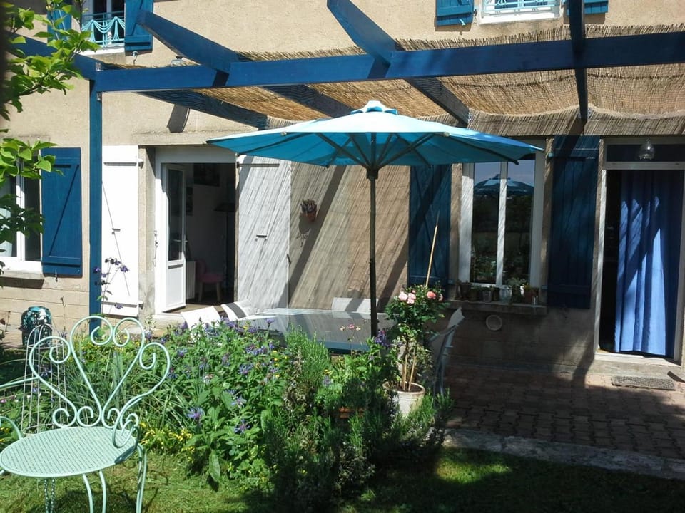 Maison à la campagne avec jardin clos - Animaux acceptés - FR-1-489-172 House in Auvergne-Rhône-Alpes