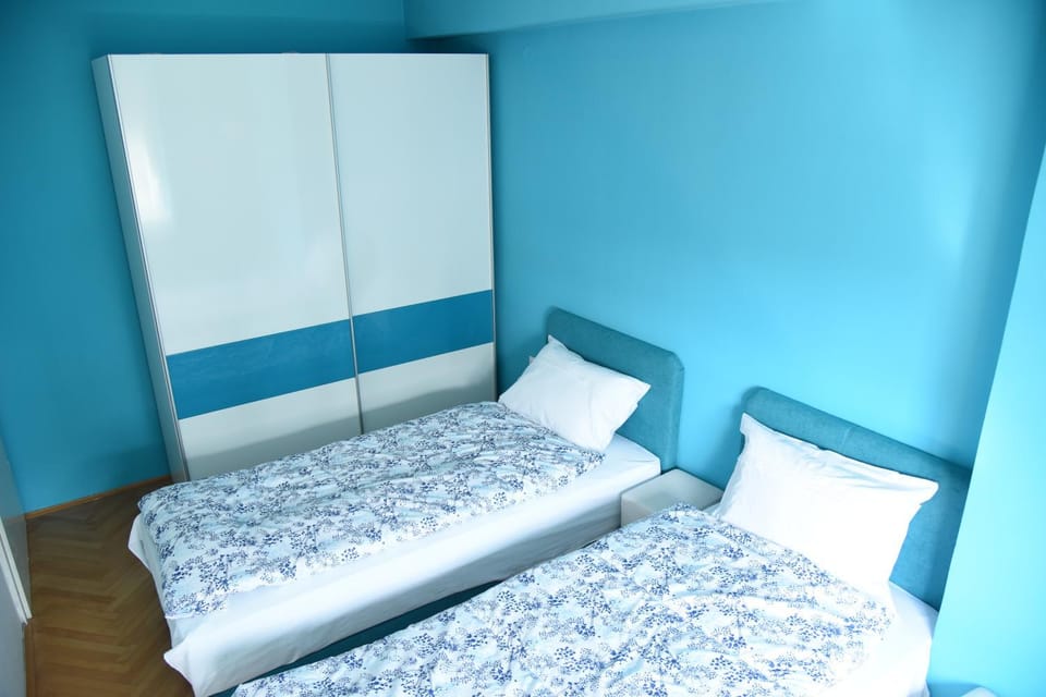 Bed, Bedroom, wardrobe
