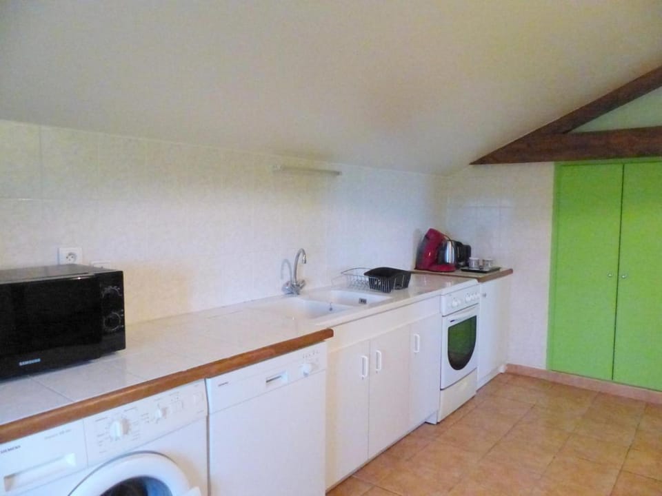Maison de campagne rénovée avec charme, draps inclus - FR-1-489-177 House in Auvergne-Rhône-Alpes