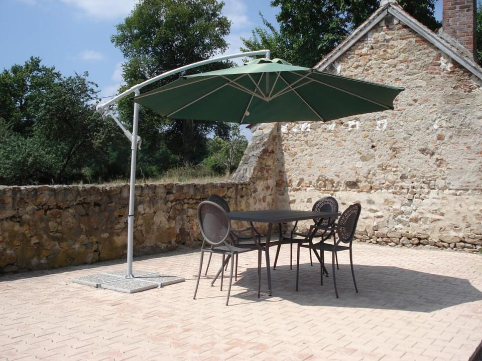 Maison de campagne rénovée avec charme, draps inclus - FR-1-489-177 House in Auvergne-Rhône-Alpes