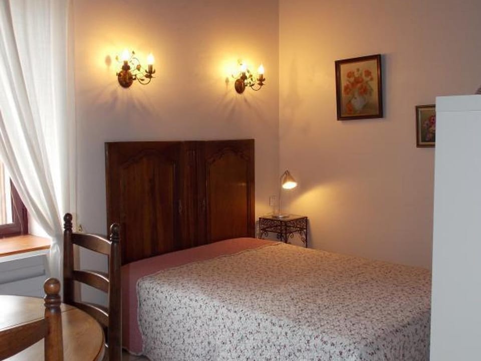 Gîte cosy à Neuvy avec jardin et animaux acceptés Apartment in Auvergne-Rhône-Alpes