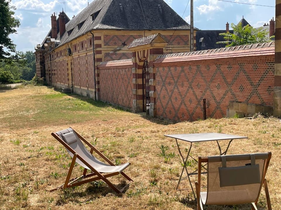 Grand gîte rénové proche Moulins pour 10 pers, animaux admis, WiFi - FR-1-489-215 House in Auvergne-Rhône-Alpes