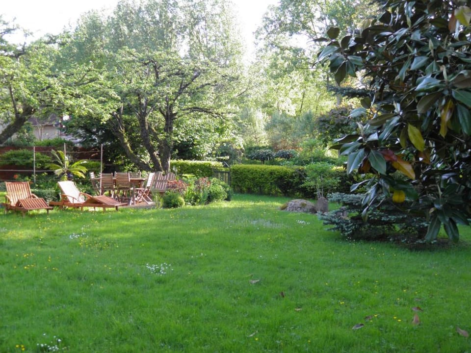 Gîte indépendant avec jardin au bord de la rivière - FR-1-489-247 House in Auvergne-Rhône-Alpes