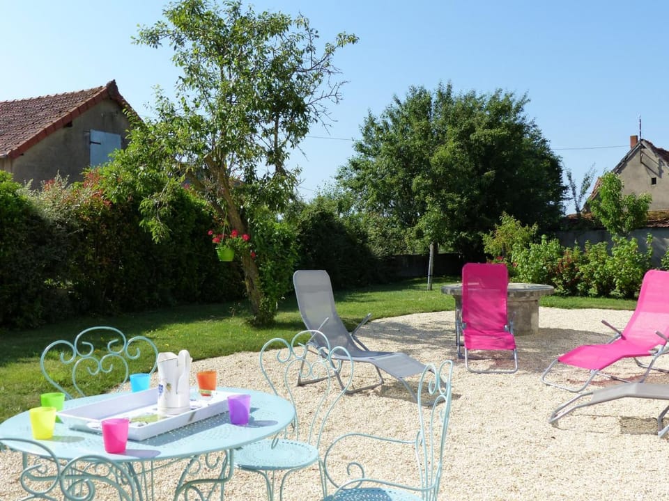 Gîte champêtre familial avec jardin à Cindré - FR-1-489-256 House in Auvergne-Rhône-Alpes