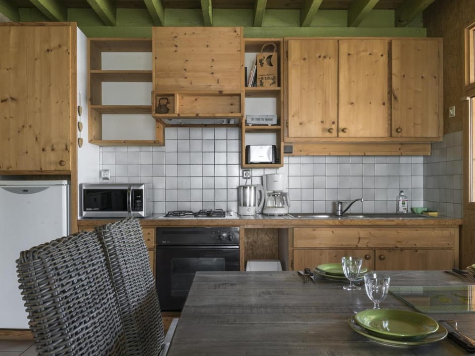 Gîte chaleureux avec grand jardin à Jenzat - FR-1-489-260 House in Auvergne-Rhône-Alpes