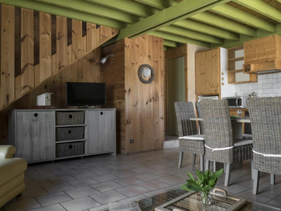 Gîte chaleureux avec grand jardin à Jenzat - FR-1-489-260 House in Auvergne-Rhône-Alpes