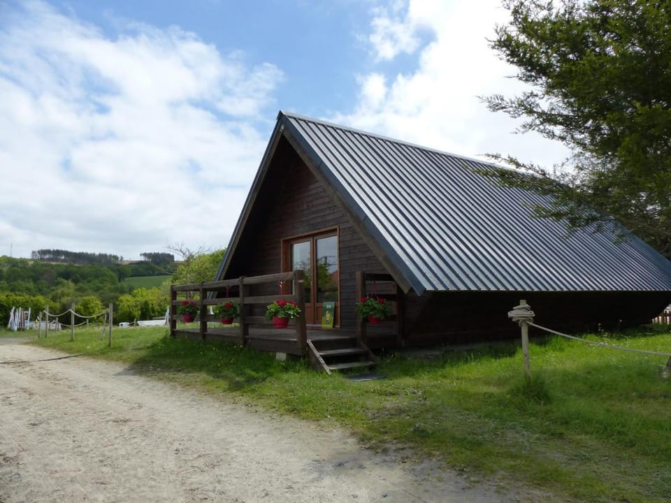 Chalet familial à 10 min de Vichy avec animaux acceptés - FR-1-489-274 House in Auvergne-Rhône-Alpes
