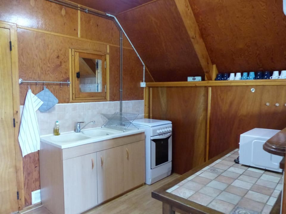 Chalet familial à 10 min de Vichy avec animaux acceptés - FR-1-489-274 House in Auvergne-Rhône-Alpes