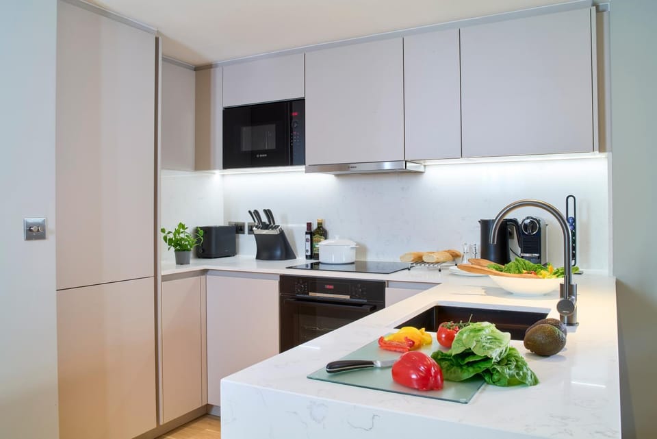 Kitchen or kitchenette, Food and drinks, Food, oven, stove, kitchen