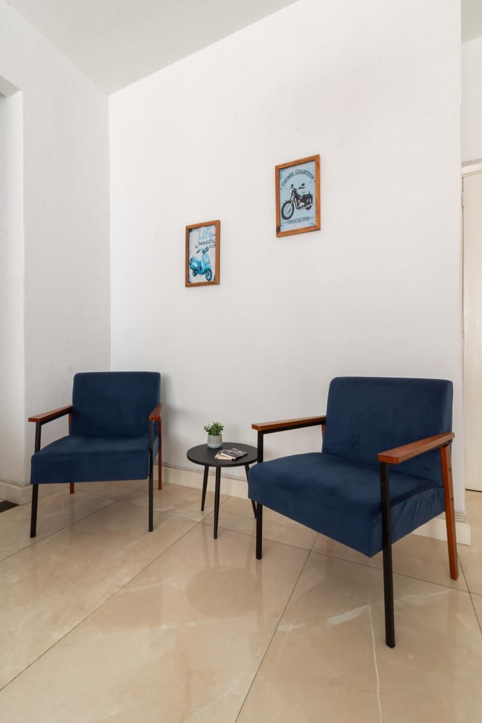 Communal lounge/ TV room, Living room