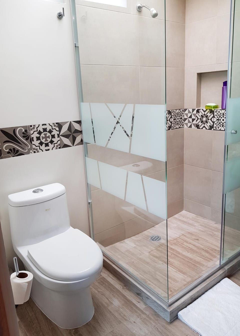 Shower, Toilet, Bathroom