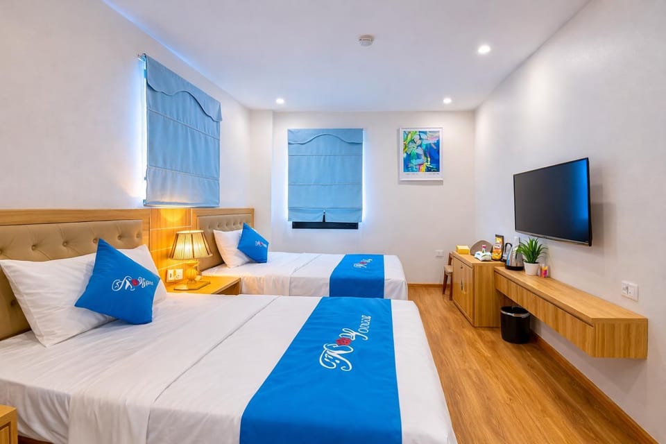 ROSY HẠ LONG HOTEL Hotel in Laos