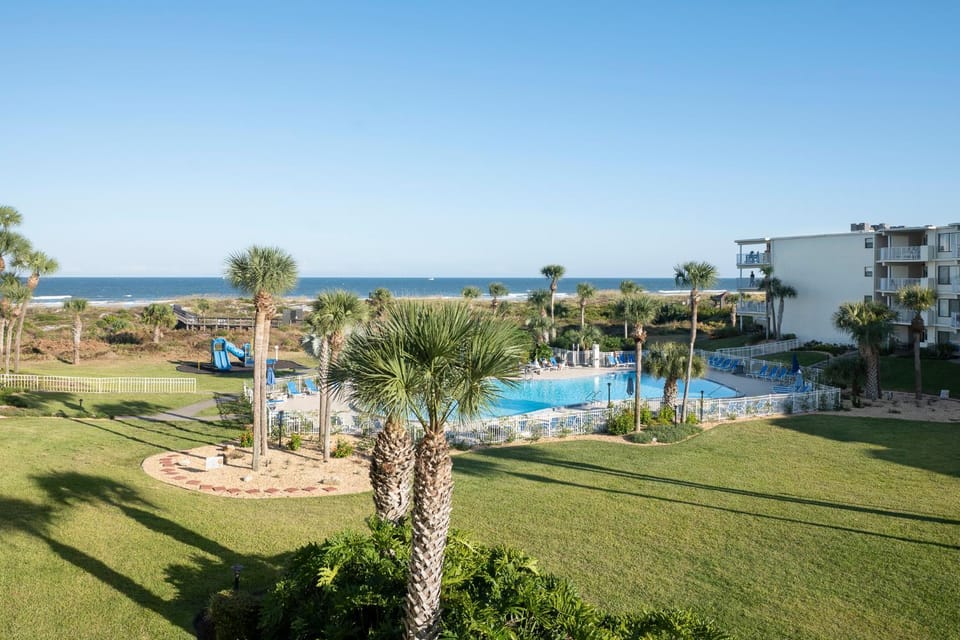 Property building, Garden, Beach, Sea view, Swimming pool