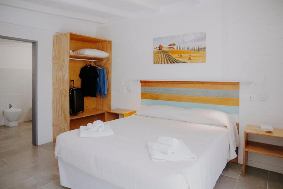 Bed, Bedroom, locker, wardrobe
