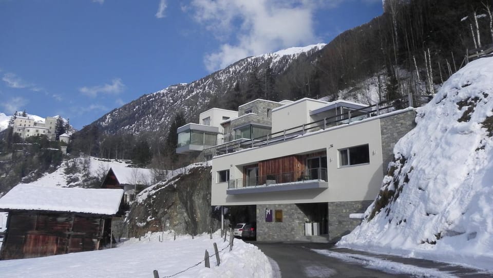 Property building, Winter