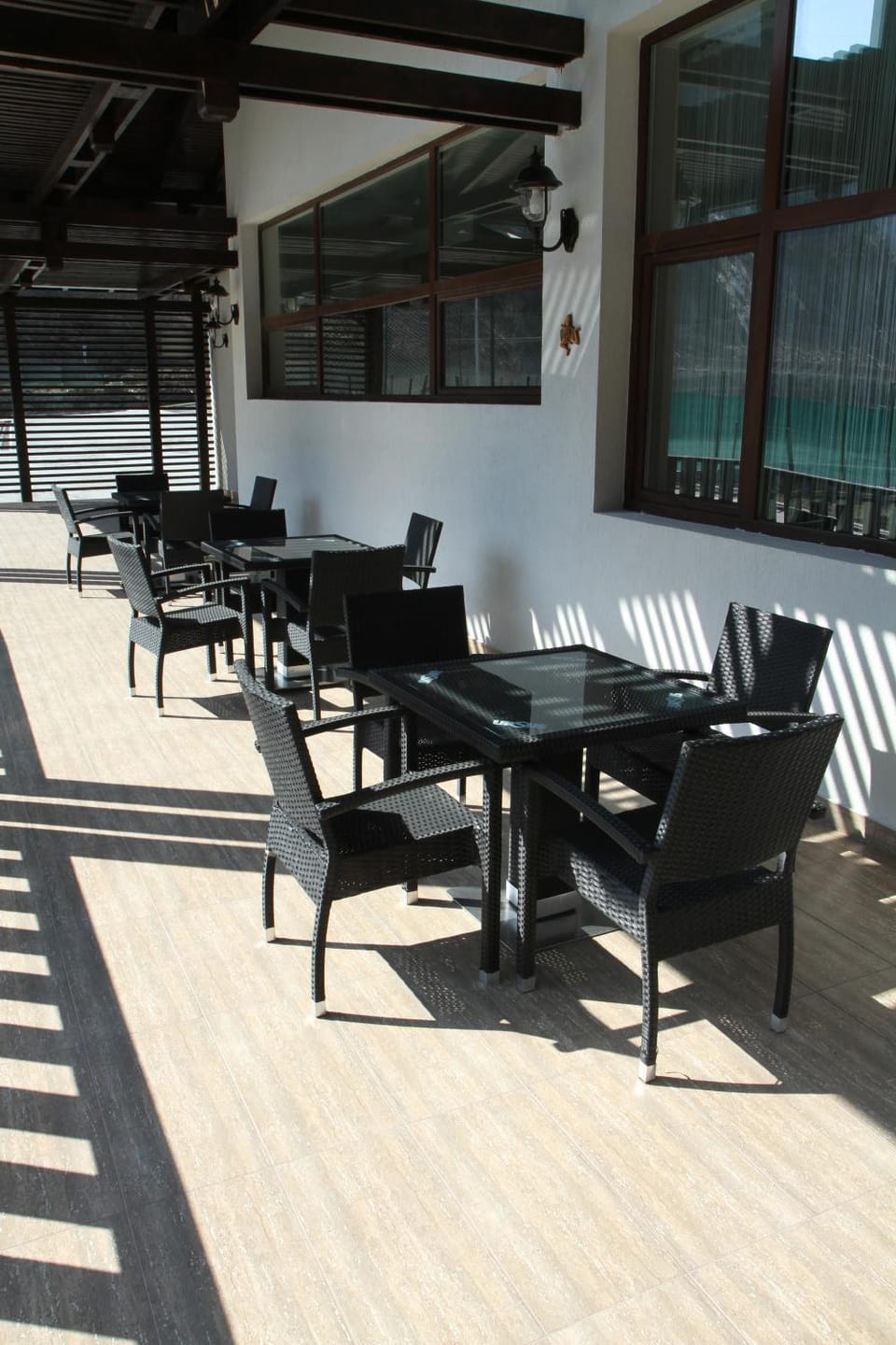 Communal lounge/ TV room, Day, Summer, Balcony/Terrace