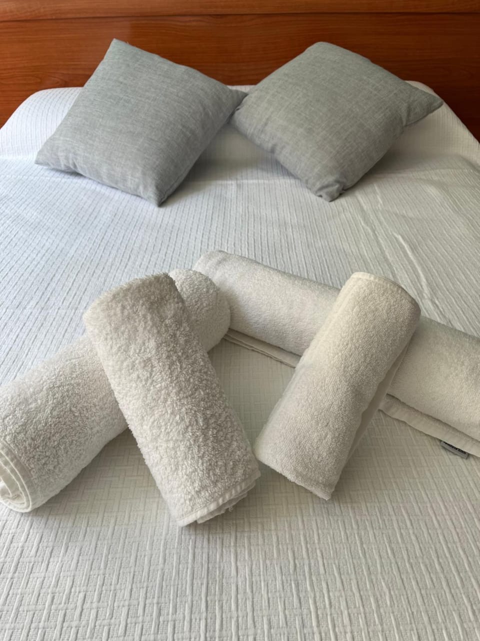 Bedroom, towels