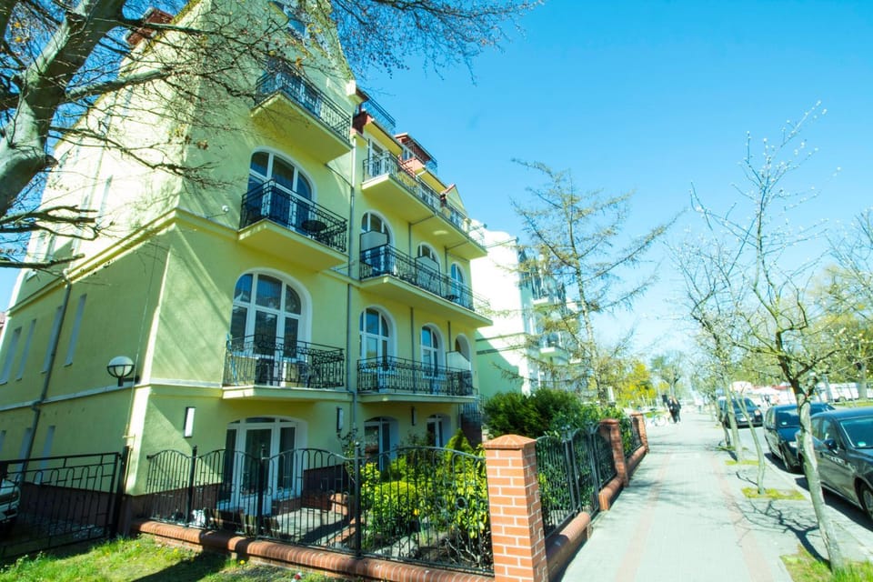 Property building, Beach, Street view