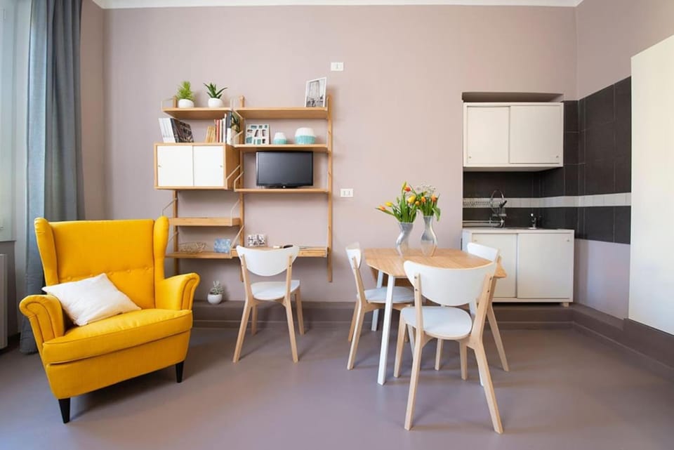 Communal lounge/ TV room, Living room