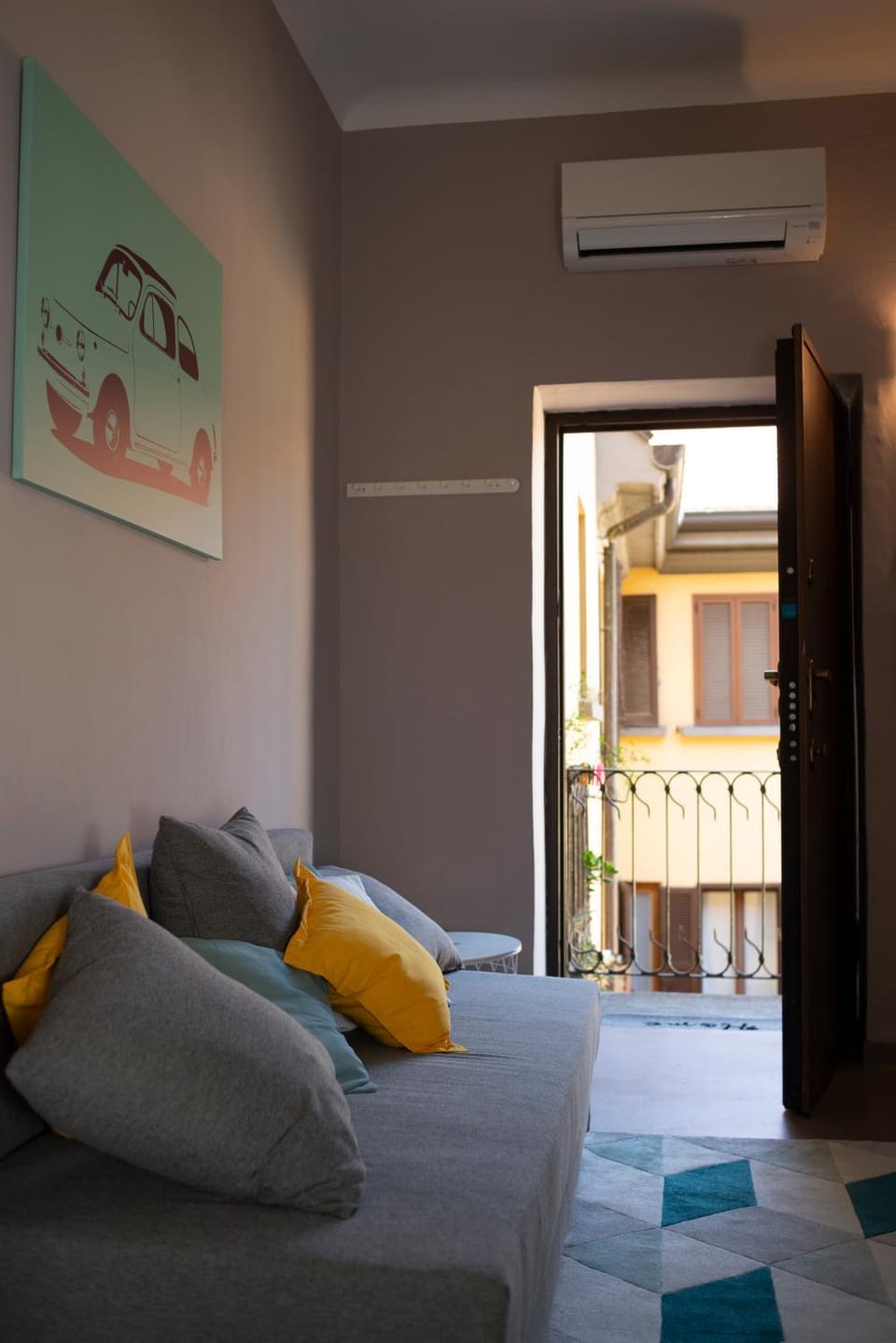 Communal lounge/ TV room