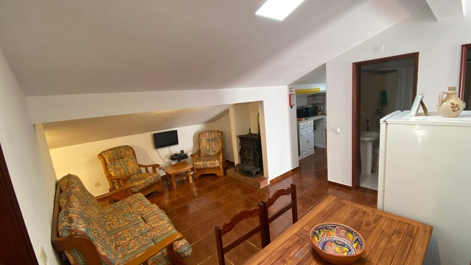 Communal lounge/ TV room, Living room, Dining area