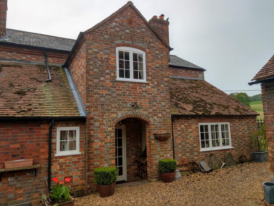 White Pond Farm House in Wycombe District