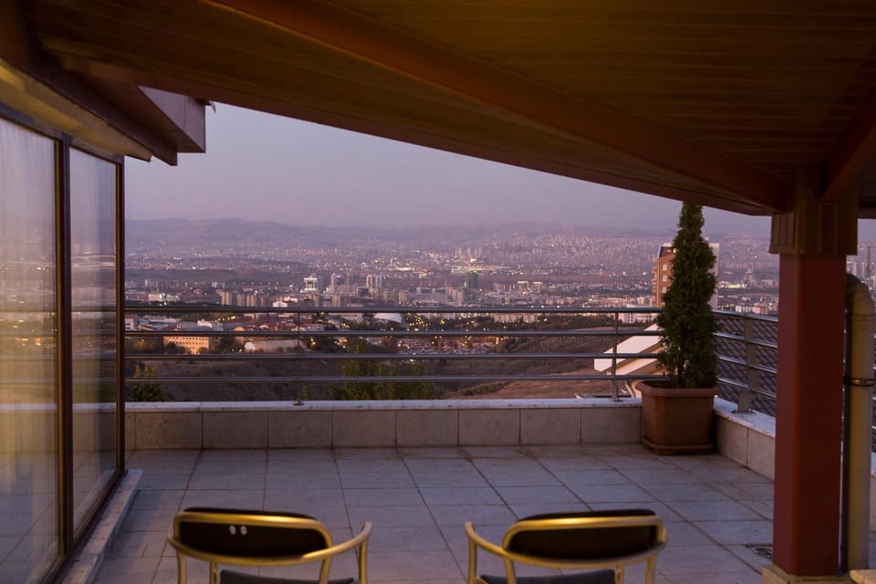 Day, Natural landscape, View (from property/room), Balcony/Terrace, City view, Mountain view