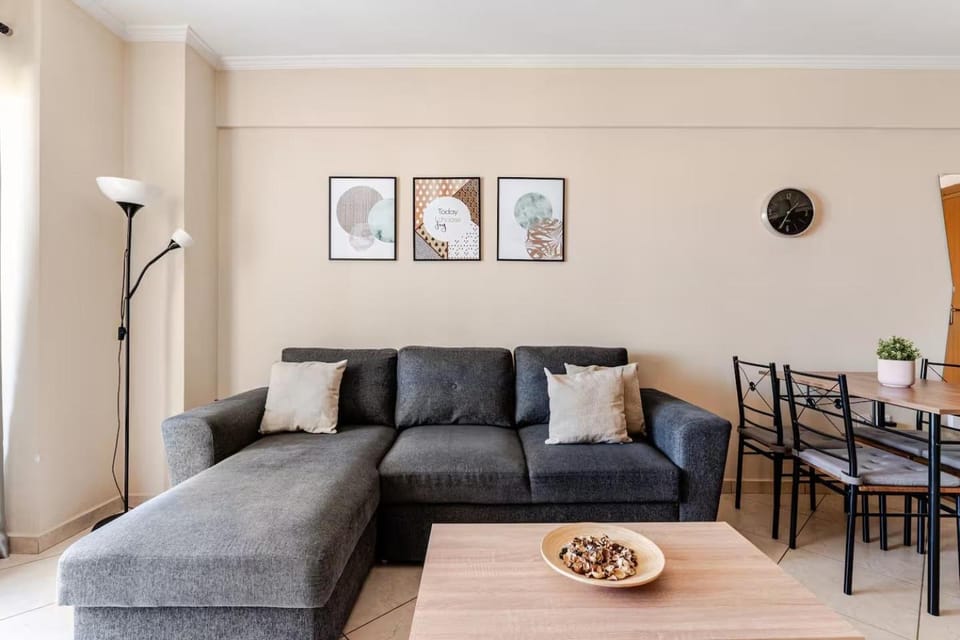 Charming Apartment near Athens Center and the Sea Apartment in Kallithea