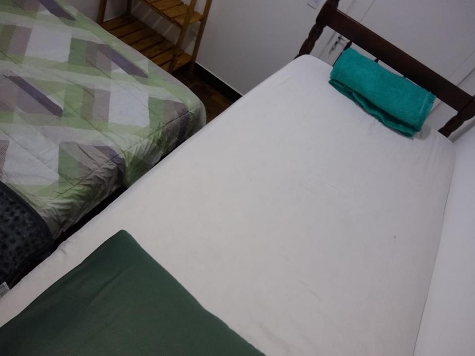 Bed, bunk bed