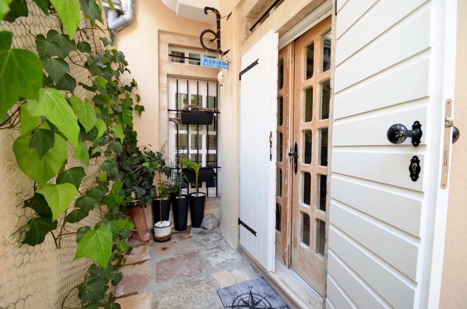 Old Town Aspida - Central & Unique Villa in Kotor