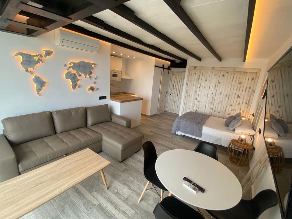 AlquilaEasy Eurosol Apartment in Torremolinos