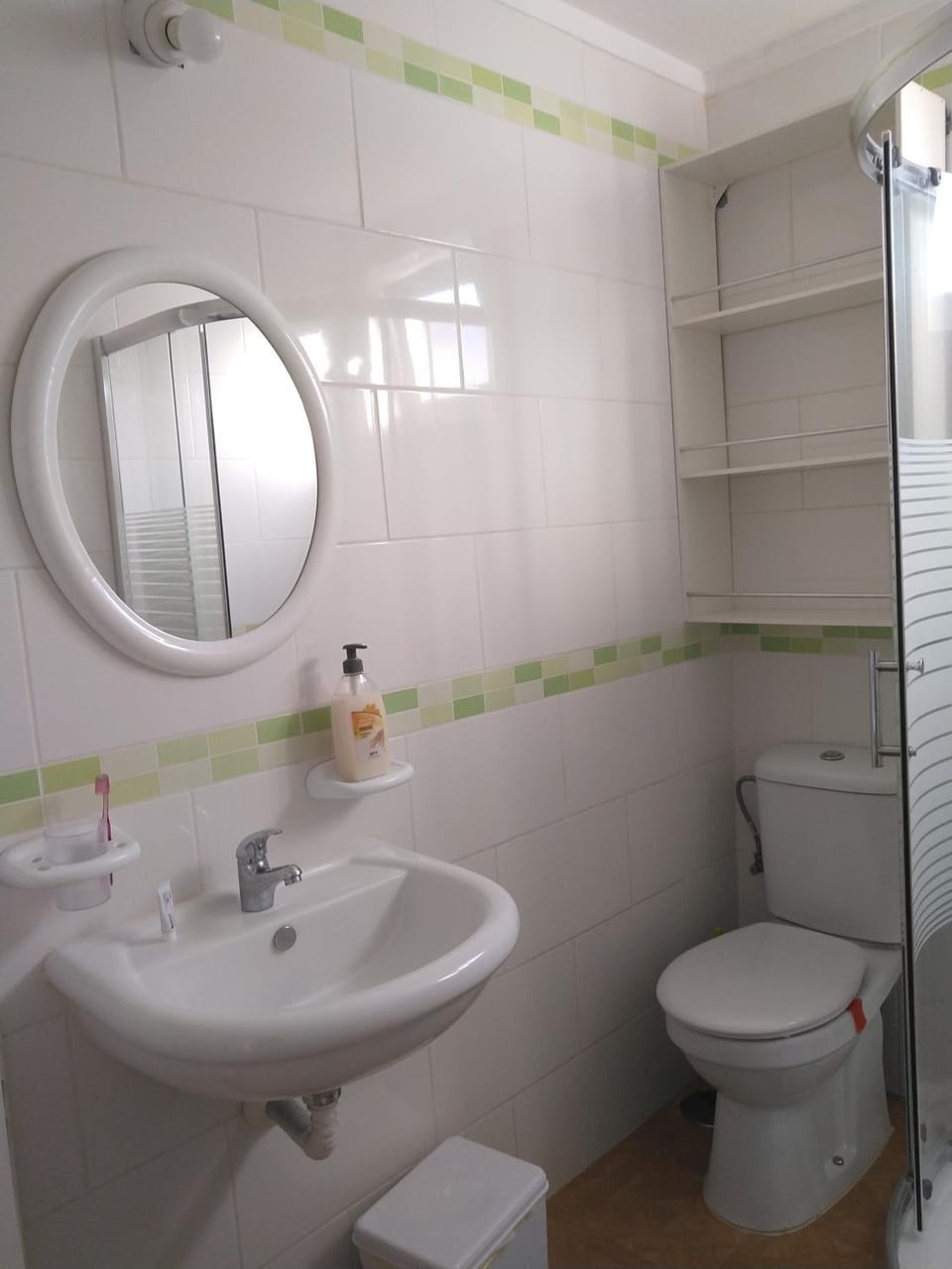 Shower, Bathroom, towels