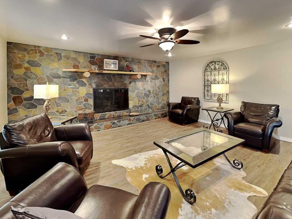 Living room, Seating area, fireplace, furniture