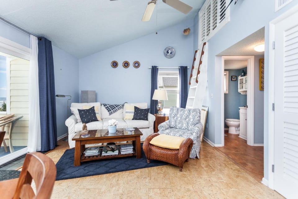 Living room, Seating area, furniture
