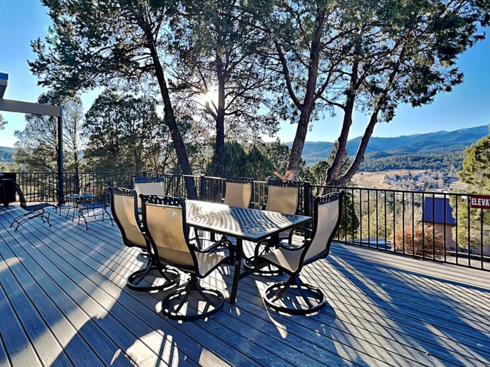 Balcony/Terrace, Seating area, Mountain view, furniture